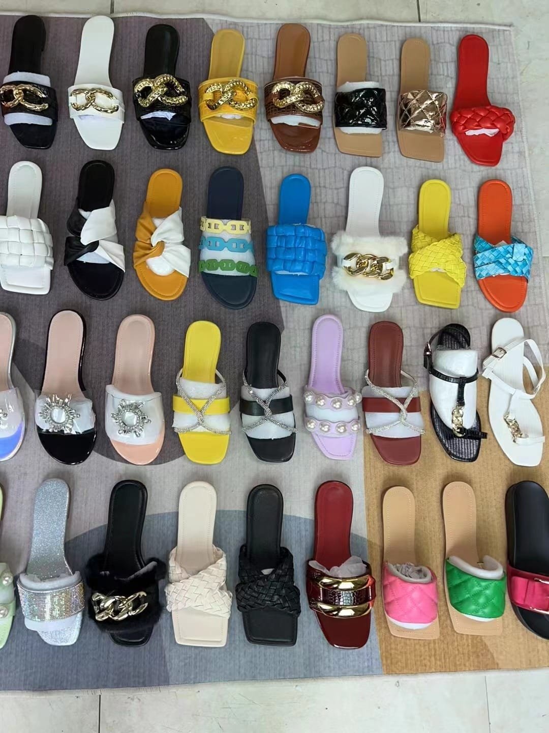 Ladies Open Toe Flat Casual Slippers - Image 3